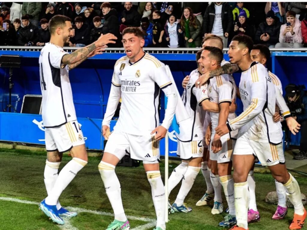 Real Madrid celebrated as they beat Alaves-min